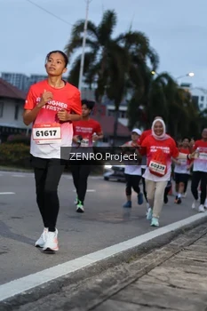 Runner Photo 1790677