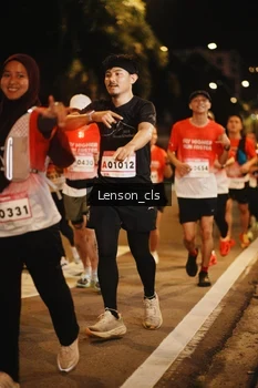 Runner Photo 1790680