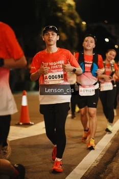 Runner Photo 1790683