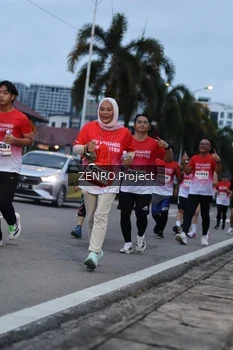 Runner Photo 1790690