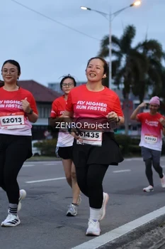 Runner Photo 1790769