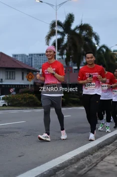 Runner Photo 1790777