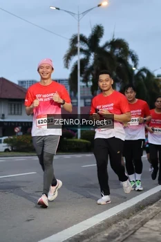 Runner Photo 1790793