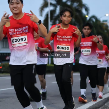 Runner Photo 1790815