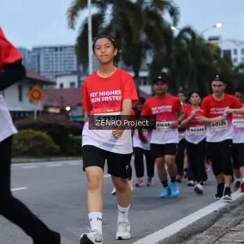 Runner Photo 1790821