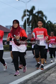 Runner Photo 1790840
