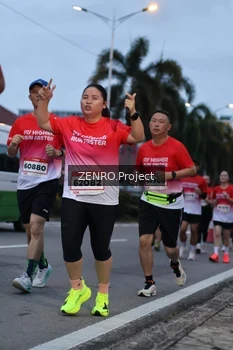 Runner Photo 1790940