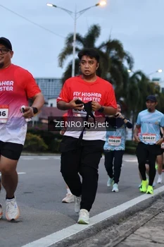Runner Photo 1791012