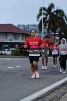 Runner Photo 1792526