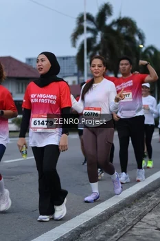 Runner Photo 1792701