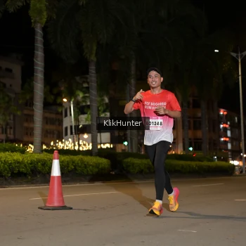 Runner Photo 1792710