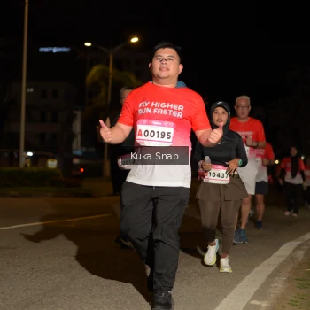 Runner Photo 1792756