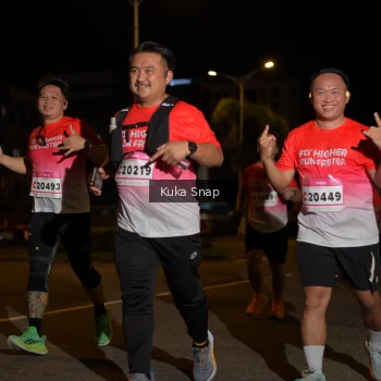 Runner Photo 1793679