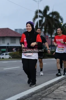 Runner Photo 1793913