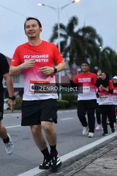 Runner Photo 1793930