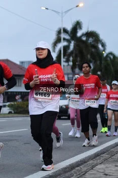 Runner Photo 1793945
