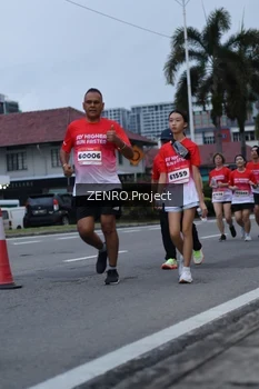 Runner Photo 1794004