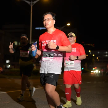 Runner Photo 1794340