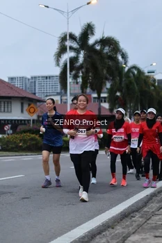 Runner Photo 1794404