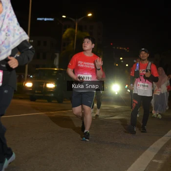 Runner Photo 1794423