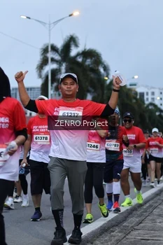 Runner Photo 1794424