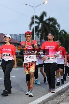 Runner Photo 1794442