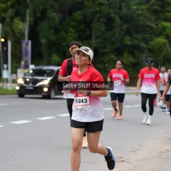 Runner Photo 1794759