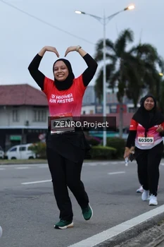 Runner Photo 1794771