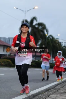 Runner Photo 1794854