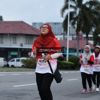 Runner Photo 1794876