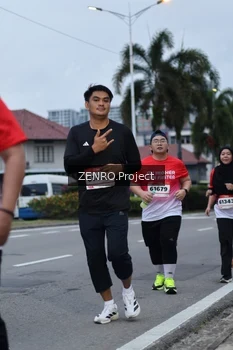 Runner Photo 1794899