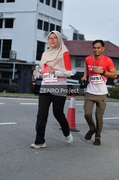 Runner Photo 1795104