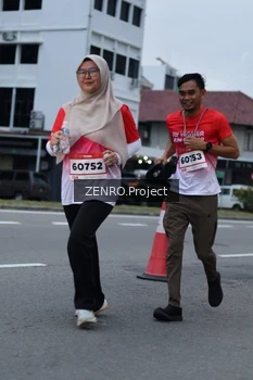Runner Photo 1795105