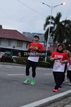 Runner Photo 1795406