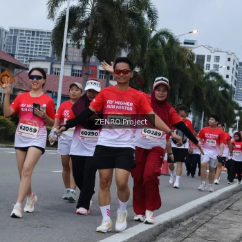 Runner Photo 1795681