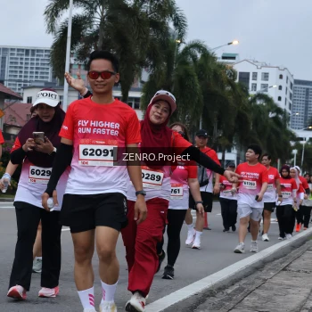 Runner Photo 1795689