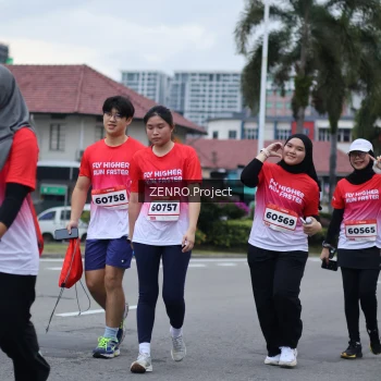 Runner Photo 1795878