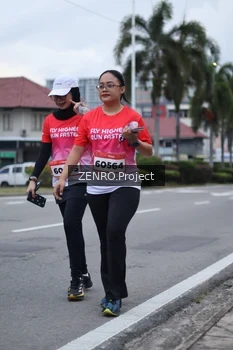 Runner Photo 1795913