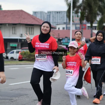 Runner Photo 1796166