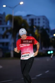 Runner Photo 1796959