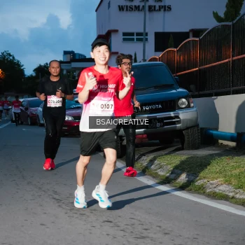 Runner Photo 1796977