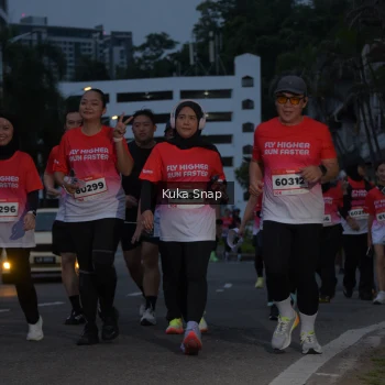 Runner Photo 1798170