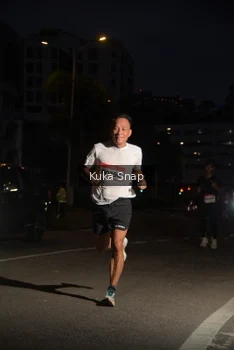 Runner Photo 1799138