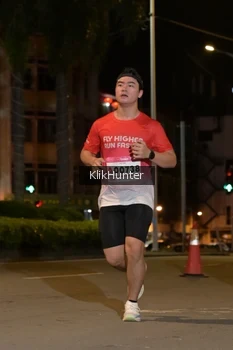 Runner Photo 1799996