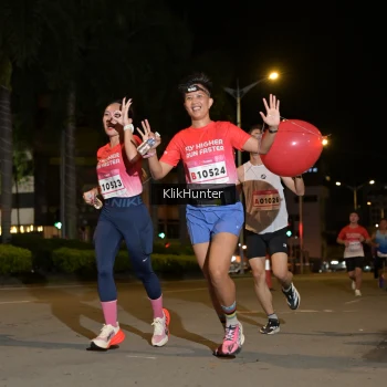 Runner Photo 1800020