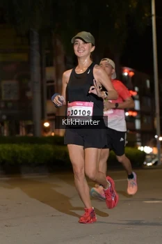 Runner Photo 1800051