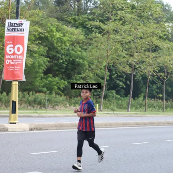 Runner Photo 1800108