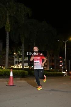 Runner Photo 1800109