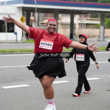 Runner Photo 1800123