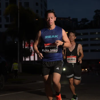 Runner Photo 1800158